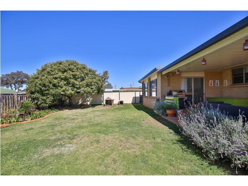 26 Honey Street, Harristown QLD 4350