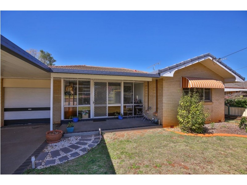 26 Honey Street, Harristown QLD 4350