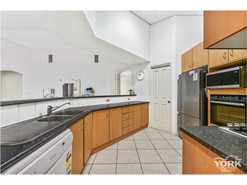 4 Diosma Drive, Highfields QLD 4352