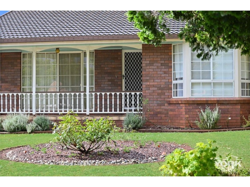 Centenary Heights QLD 4350