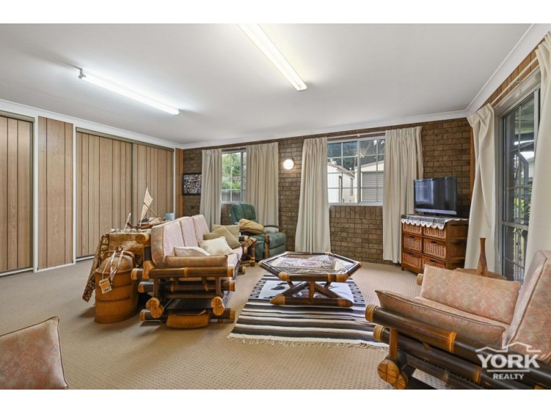 Centenary Heights QLD 4350