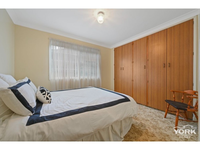 Centenary Heights QLD 4350