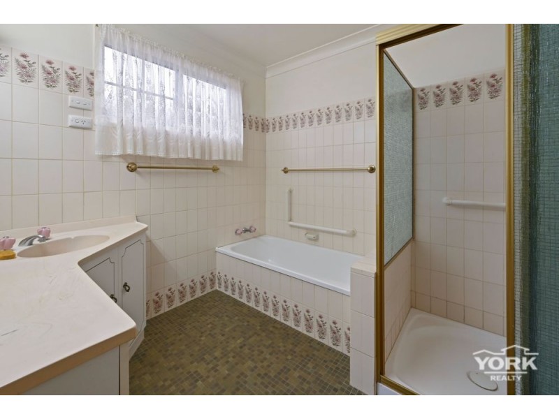 Centenary Heights QLD 4350