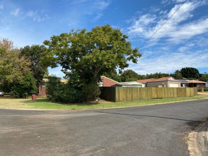 7 Wine Drive, Wilsonton Heights QLD 4350