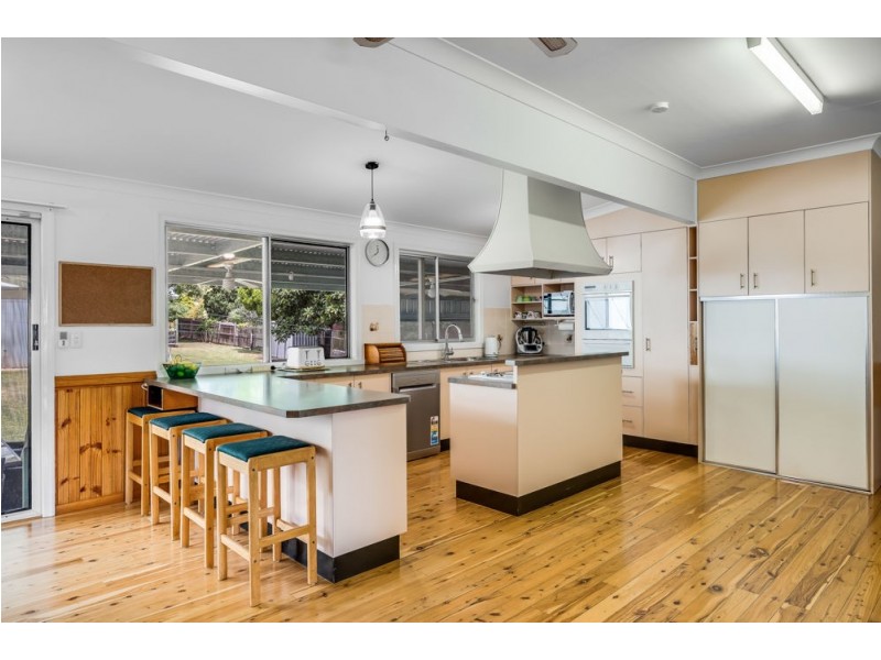 Centenary Heights QLD 4350