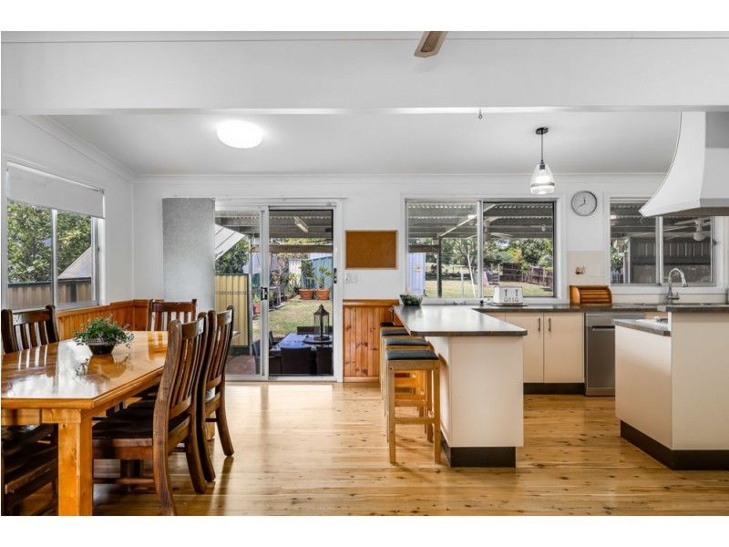 Centenary Heights QLD 4350