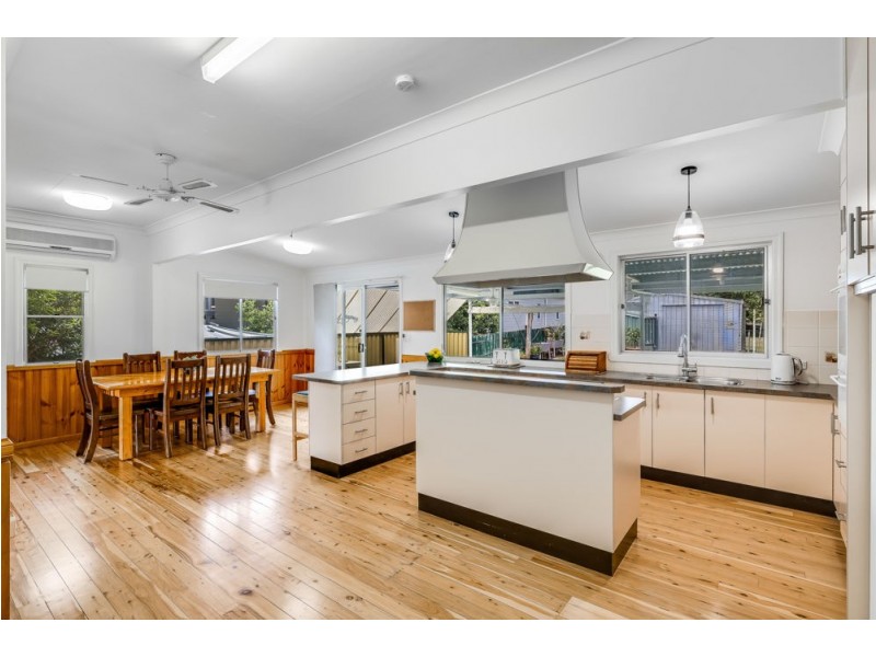 Centenary Heights QLD 4350