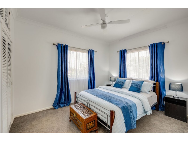 Centenary Heights QLD 4350