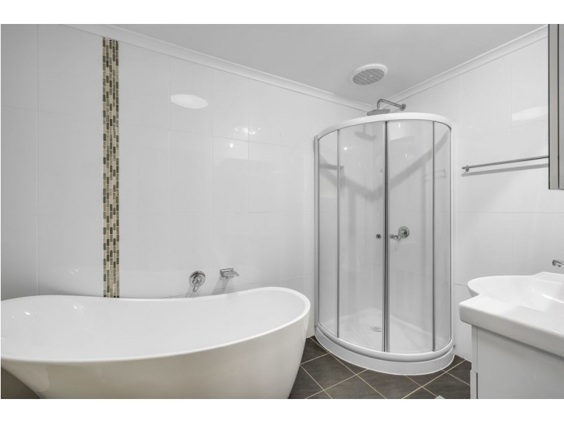 Centenary Heights QLD 4350