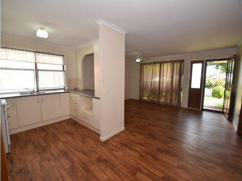 25 Seppelt Street, Wilsonton QLD 4350