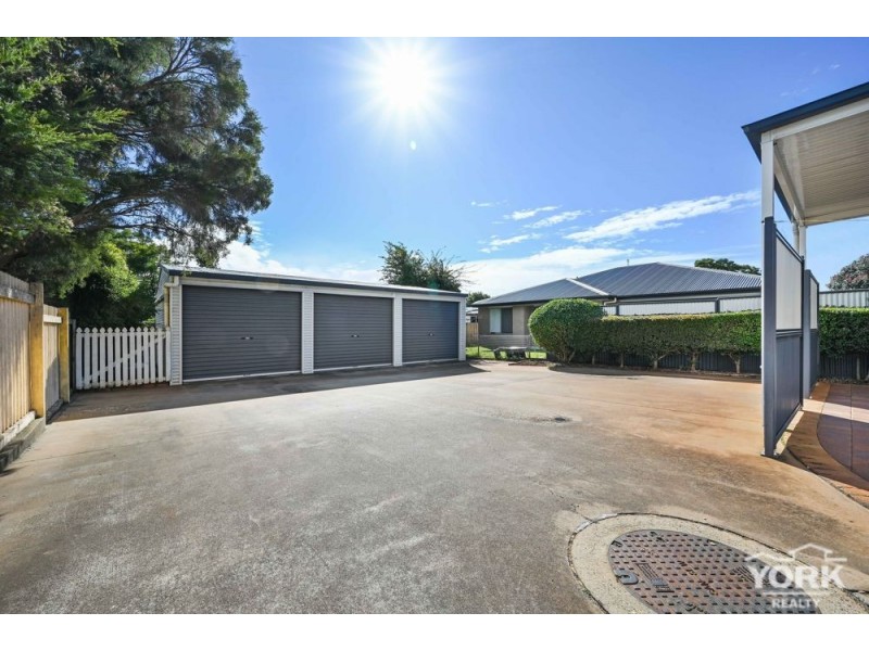 97a Taylor Street, Newtown QLD 4350