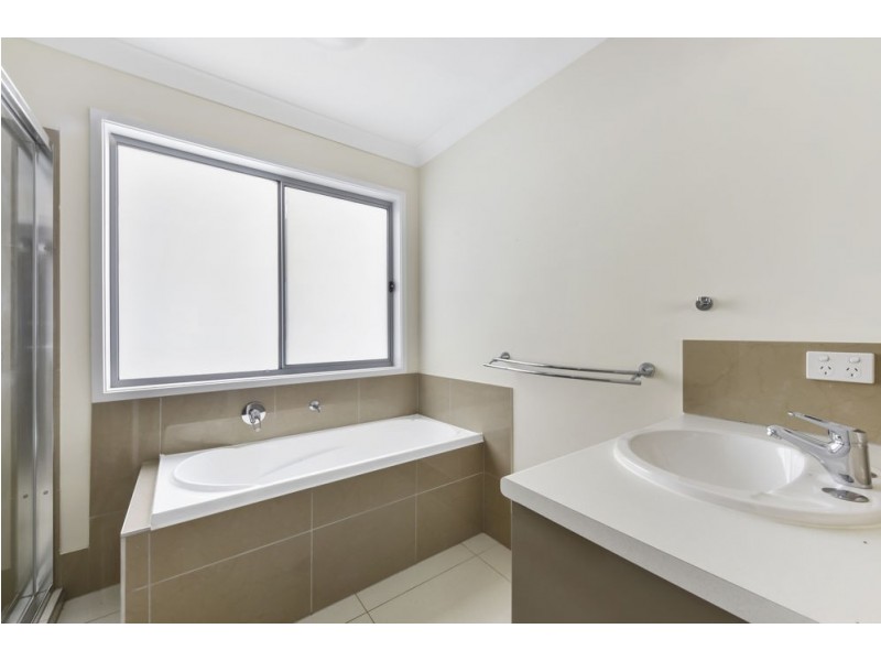 Cranley QLD 4350