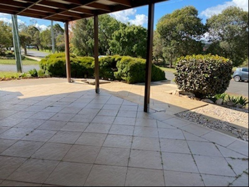 1/2 Dunemann Street, Kearneys Spring QLD 4350