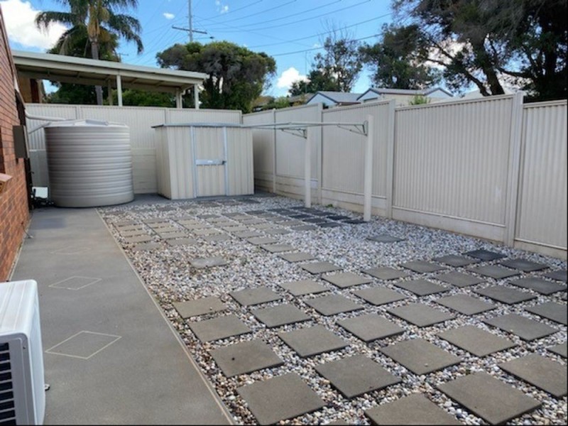 1/2 Dunemann Street, Kearneys Spring QLD 4350