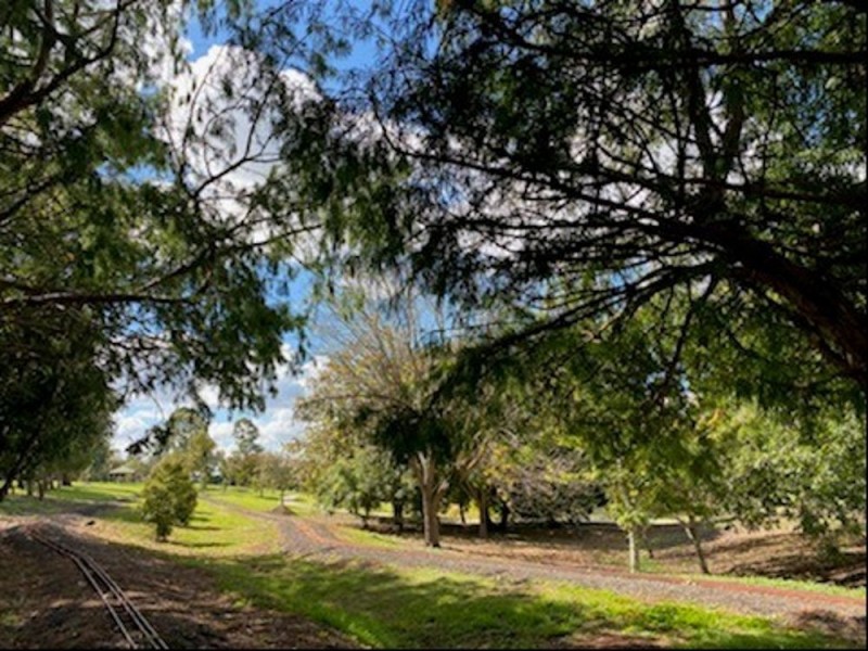 1/2 Dunemann Street, Kearneys Spring QLD 4350