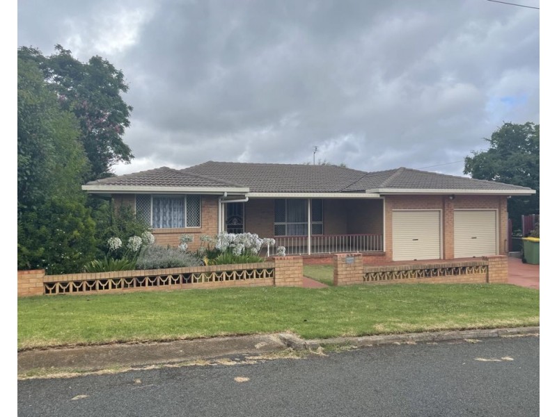 2 Coral Street, East Toowoomba QLD 4350