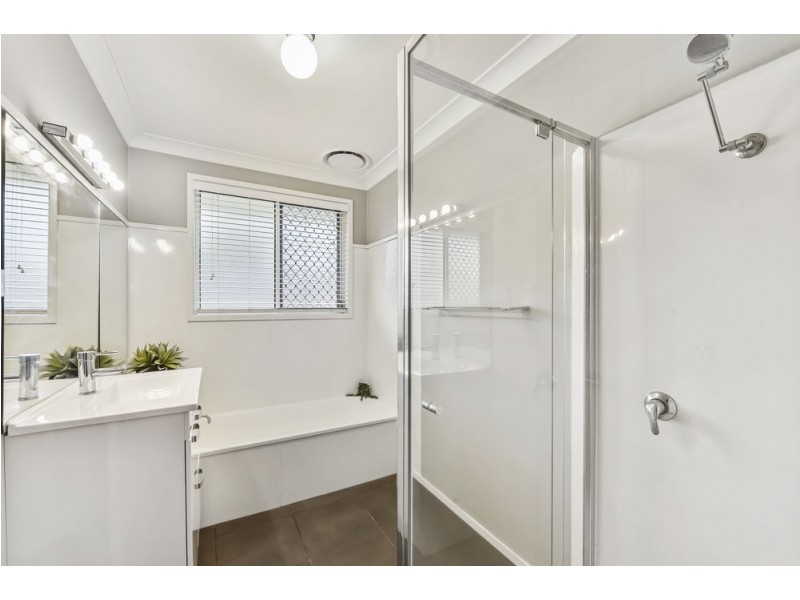 3/4 Hamilton Street, Newtown QLD 4350