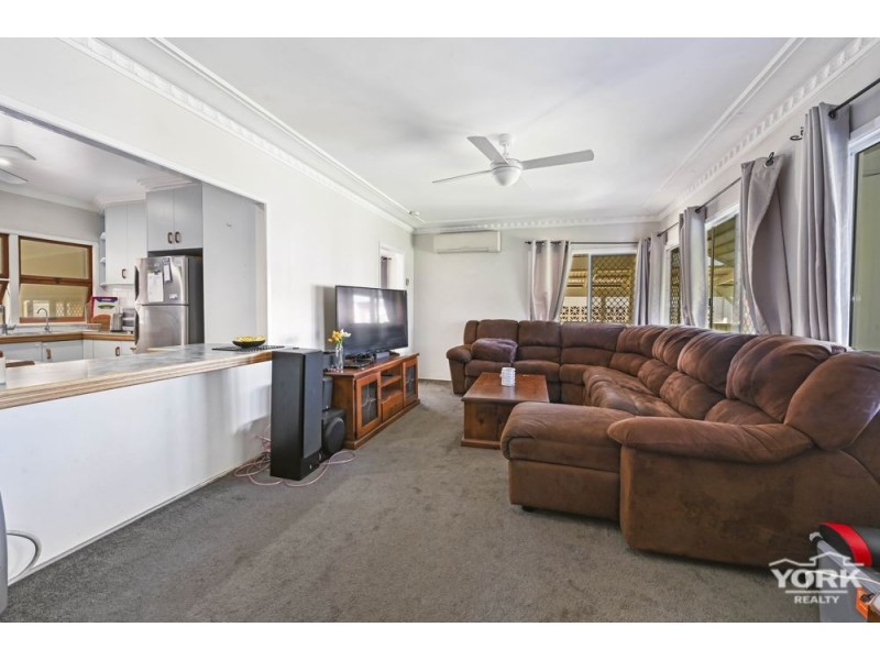 195 North Street, Rockville QLD 4350