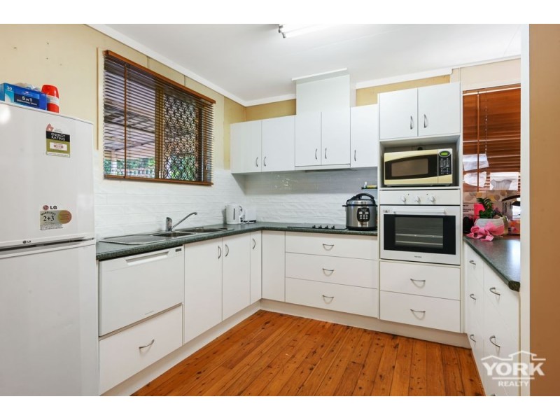 Centenary Heights QLD 4350