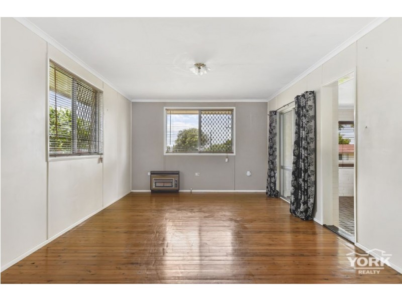 Centenary Heights QLD 4350