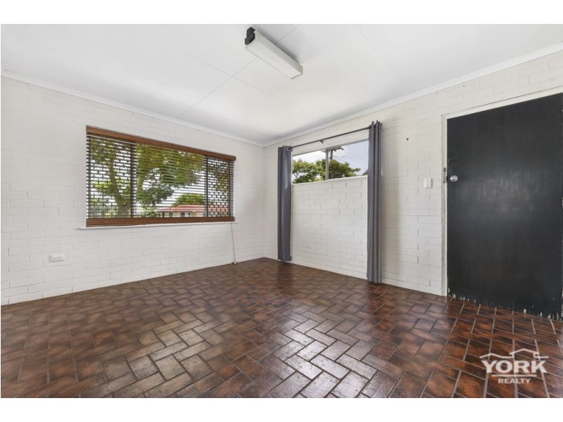 Centenary Heights QLD 4350