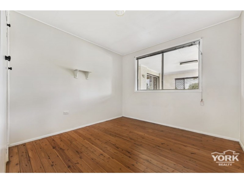 Centenary Heights QLD 4350