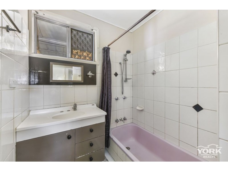 Centenary Heights QLD 4350