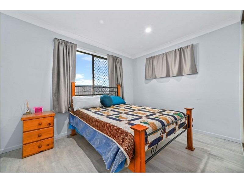 402 Stenner Street, Kearneys Spring QLD 4350