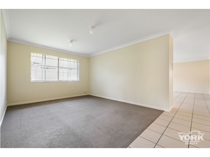 11 Balonne Drive, Glenvale QLD 4350