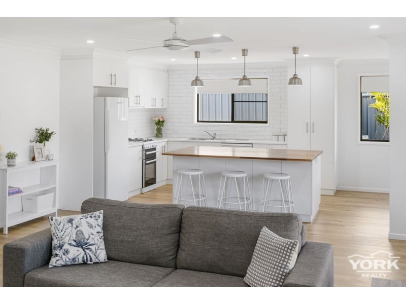 Centenary Heights QLD 4350