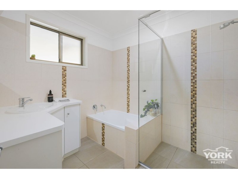 Centenary Heights QLD 4350