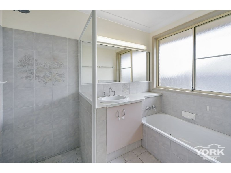 Wilsonton Heights QLD 4350