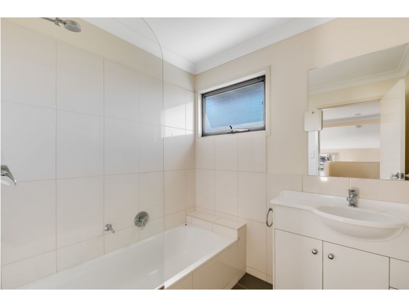Kearneys Spring QLD 4350