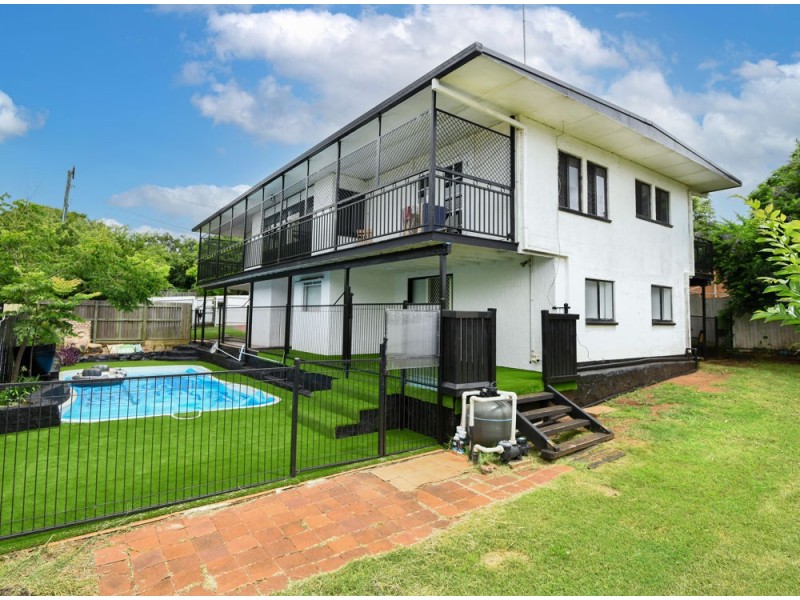 Centenary Heights QLD 4350