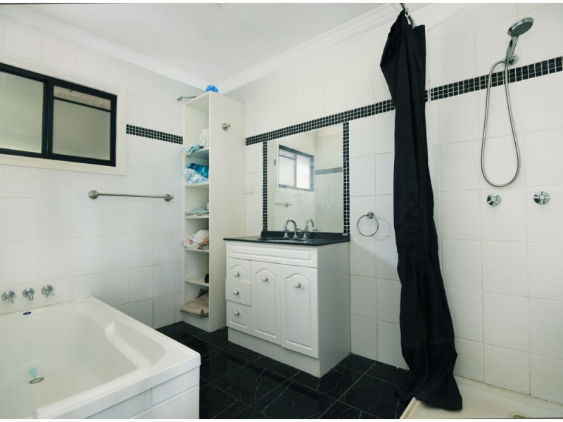 Centenary Heights QLD 4350