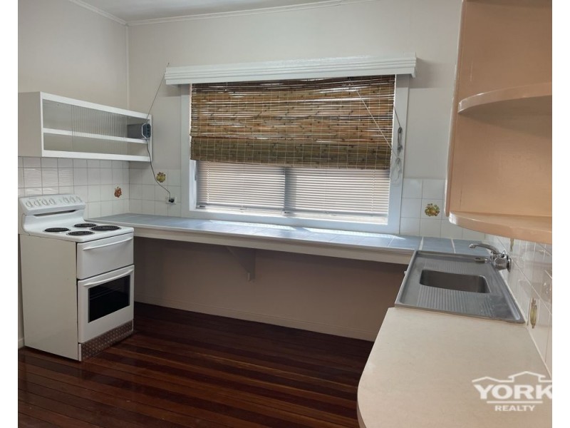 22 Ruthven Street, Harlaxton QLD 4350