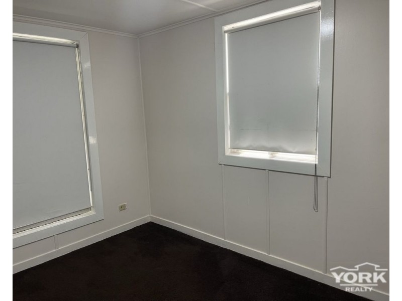 22 Ruthven Street, Harlaxton QLD 4350