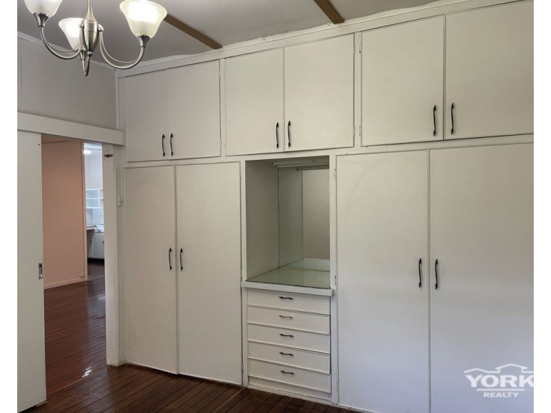 22 Ruthven Street, Harlaxton QLD 4350