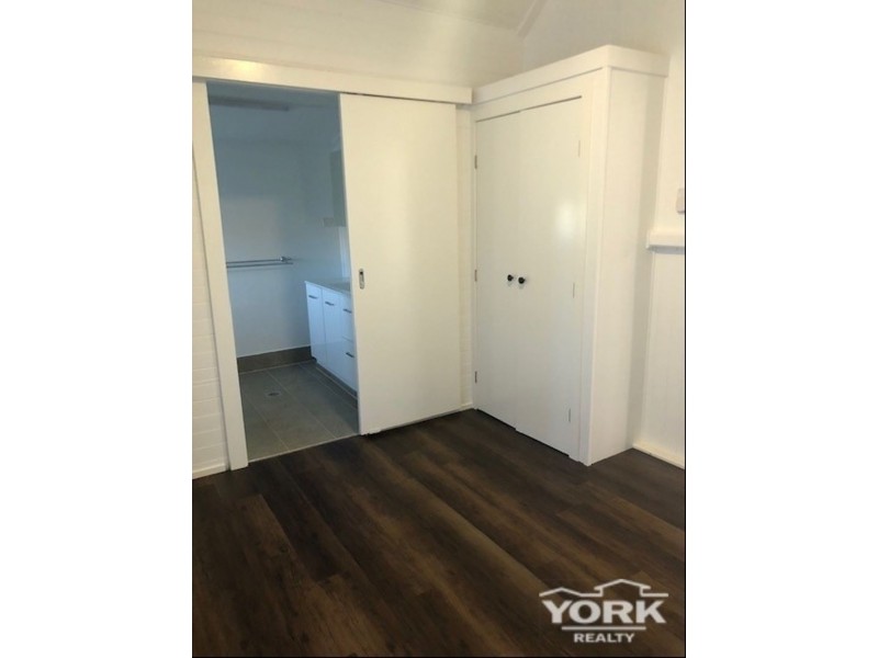 8 Sir Street, North Toowoomba QLD 4350