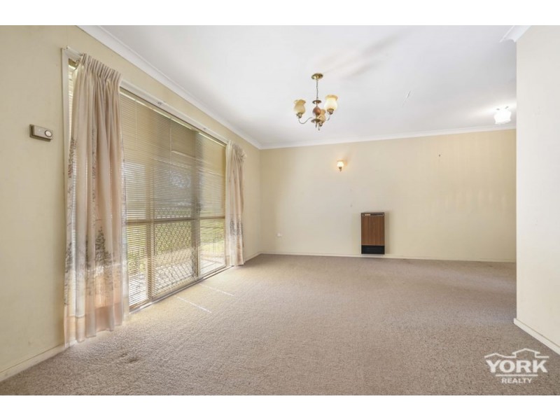 Centenary Heights QLD 4350