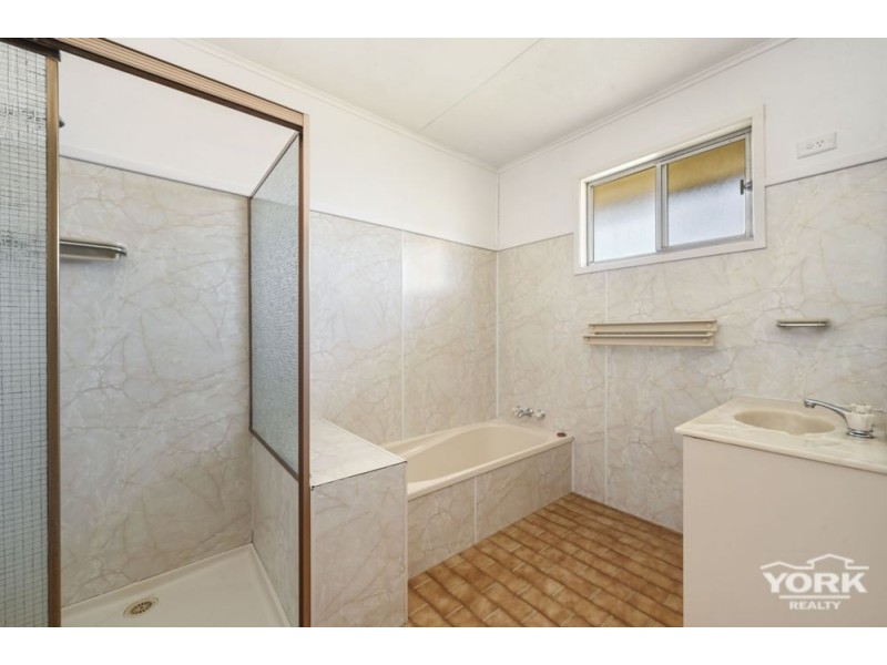 Centenary Heights QLD 4350