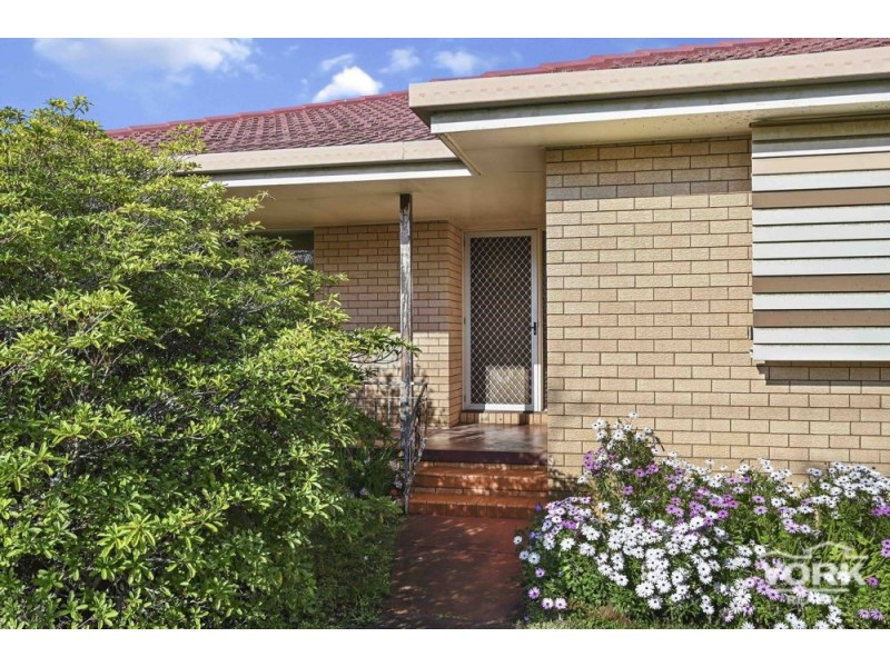 Centenary Heights QLD 4350