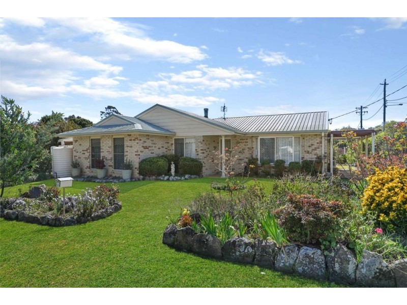 22 Charles Street, Crows Nest QLD 4355