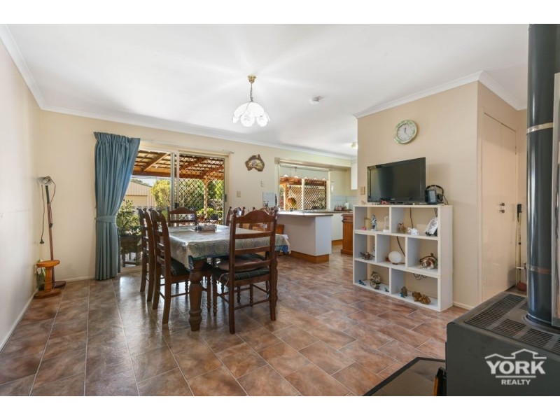 22 Charles Street, Crows Nest QLD 4355