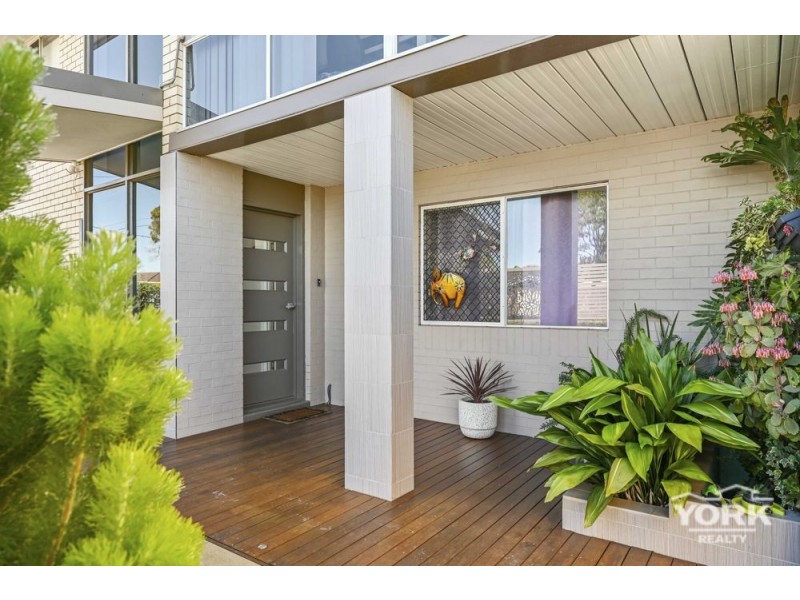 7 Beh Street, Harristown QLD 4350