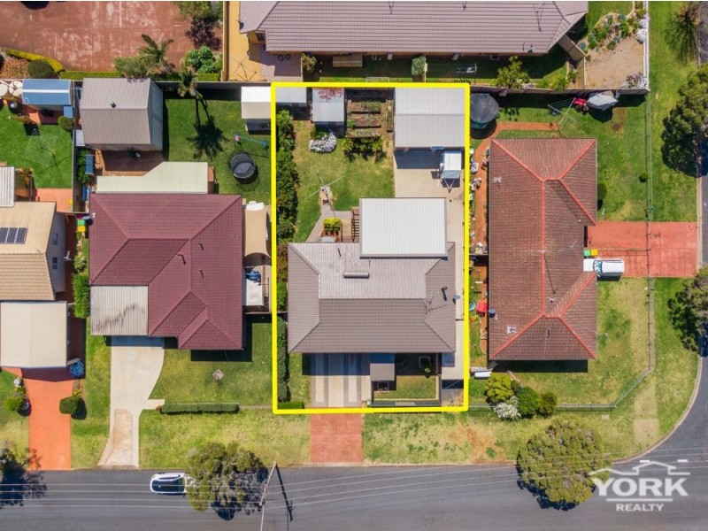 7 Beh Street, Harristown QLD 4350