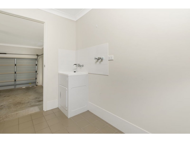 23 Sharon Drive, Rosenthal Heights QLD 4370