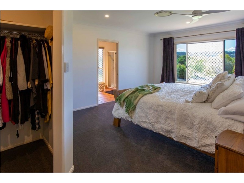 Hodgson Vale QLD 4352