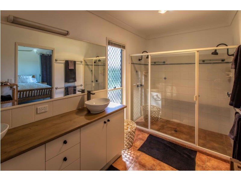 Hodgson Vale QLD 4352