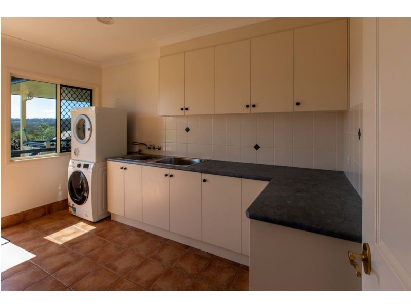 Hodgson Vale QLD 4352